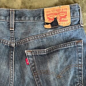 Men’s Levi's Classic Blue Jeans with Signature Patch 33x34